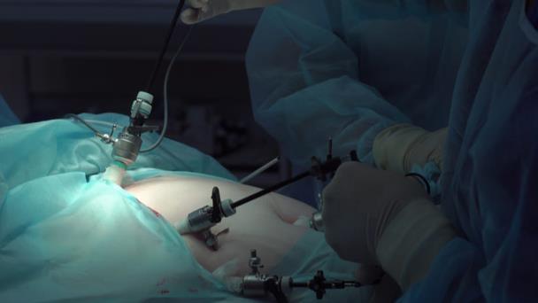 Cirugía laparoscópica para cáncer de colon y recto: estado actual en Puerto Rico Cirugía laparoscópica para cáncer de colon y recto: estado actual en Puerto Rico