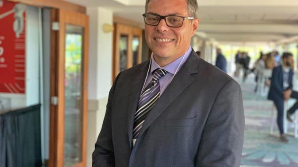 Cirugía robótica y tratamientos contra el cáncer de seno en la convención de la American College of Surgeons