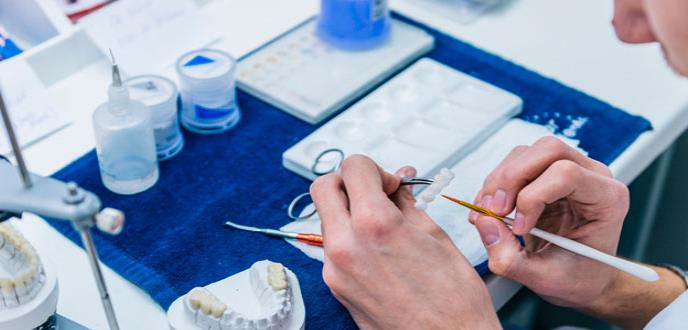 Utilizan cristales de laboratorio para regenerar los dientes y los huesos