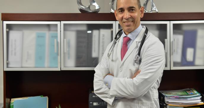 Dedica su vida al tratamiento y la investigación contra el cáncer