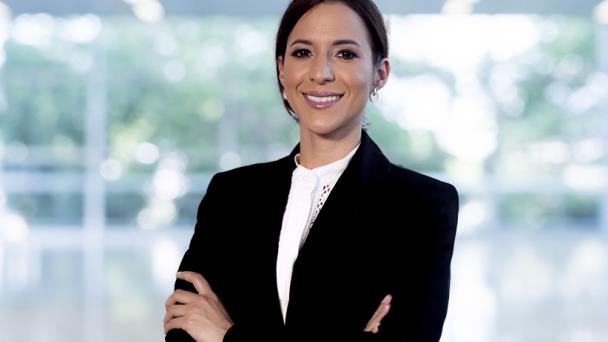 Dra. Mayrim Ríos Pérez, primera mujer boricua que alcanza su especialidad en cirugía torácica