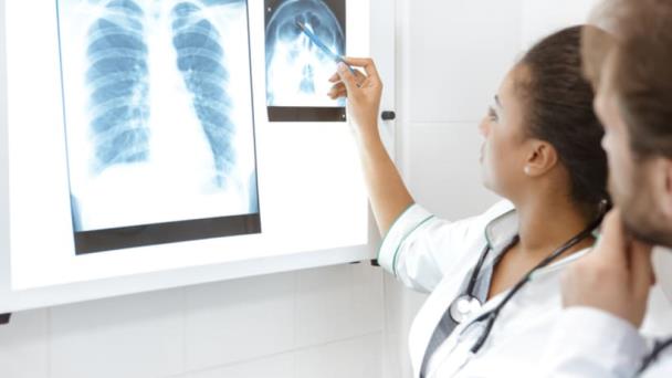 El 20% del gasto médico son pruebas innecesarias por miedo a denuncias de los pacientes El 20% del gasto médico son pruebas innecesarias por miedo a denuncias de los pacientes