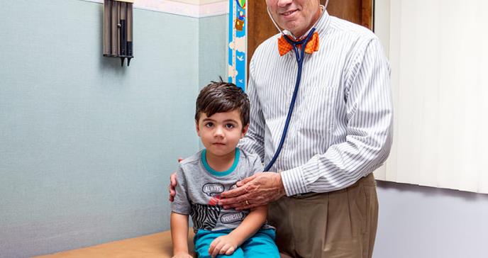 Endocrinólogo pediátrico encontró su vocación en jóvenes con diabetes