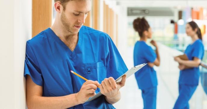 Estudiantes de Medicina luchan contra el discrimen