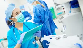 Las enfermeras duermen 6,6 horas de media y el 30% tiene insomnio crónico