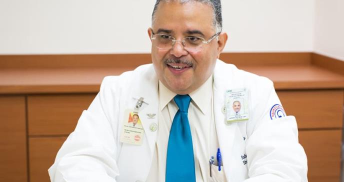 Salud anuncia a los médicos que ofrecerá licencias exclusivamente por internet