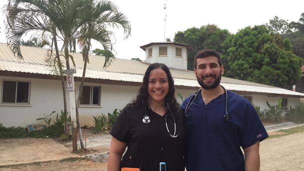 Pareja de futuros médicos misioneros se galardonan con importante premio de salud pública Pareja de futuros médicos misioneros se galardonan con importante premio de salud pública