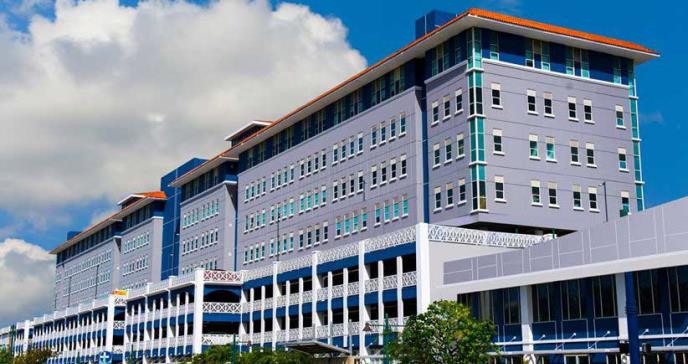 Hospitales y clínicas que continúan operando tras el terremoto