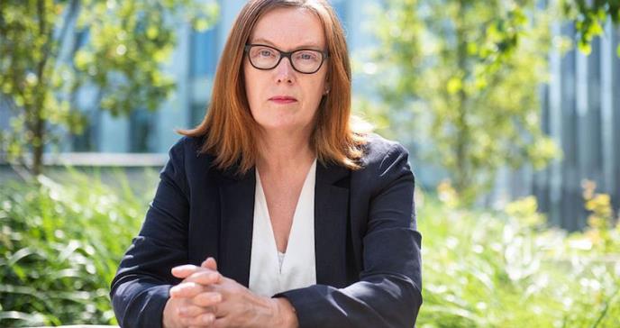 La científica Sarah Gilbert desarrolla la vacuna del COVID-19 y la testea en sus hijos