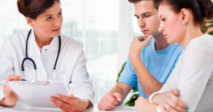 Por qué la medicina trata el dolor de forma diferente en mujeres y hombres