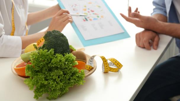 Cuida lo que comes: El estrés y su estrecha relación con la alimentación Cuida lo que comes: El estrés y su estrecha relación con la alimentación