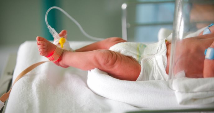 Fallecen más bebés por COVID-19 en el Brasil que en los Estados Unidos