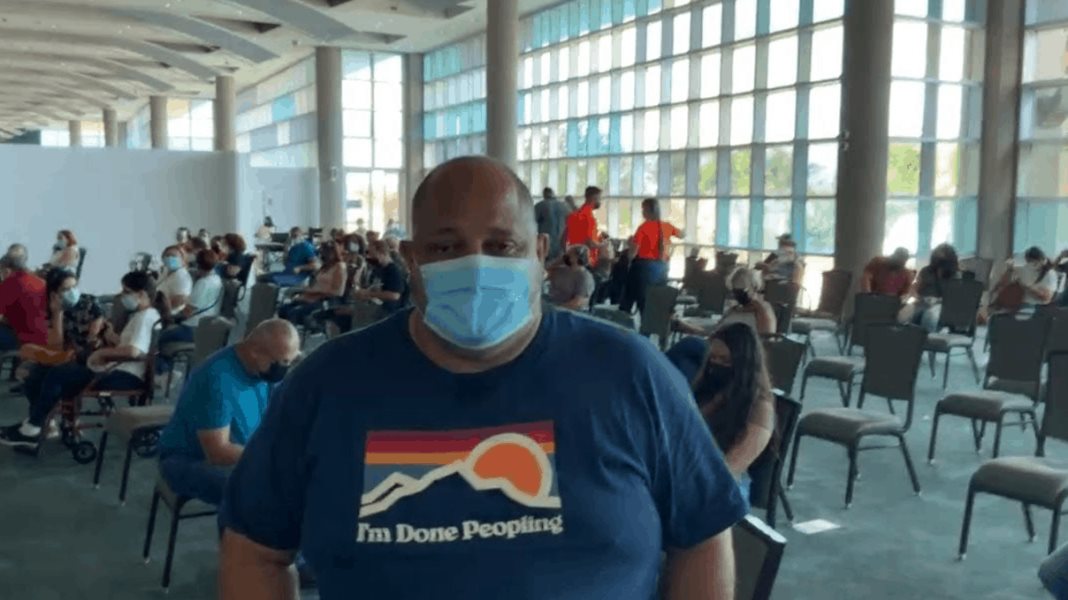 Clamor por vacunas para primeros respondedores