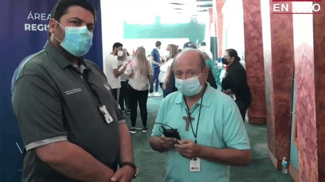 El Dr. Carlos Mellado explica el proceso de vacunación en Puerto Rico