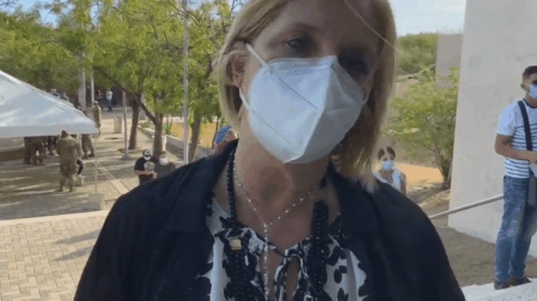 ¿Pueden los jóvenes de 18 a 21 años recibir la vacuna contra el COVID-19?