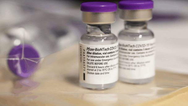 Ensayo muestra que la vacuna COVID-19 de Pfizer es eficaz después de seis meses