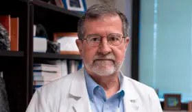 Celebran hallazgo de tratamiento que cura a paciente puertorriqueño con linfoma y hepatitis C