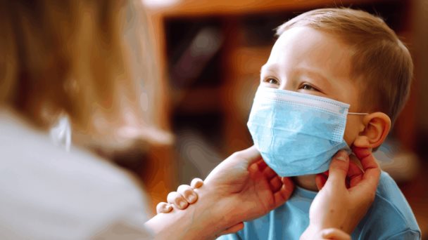 Pfizer y BioNTech buscan prontamente aprobación de su vacuna para menores de 5 años en adelante