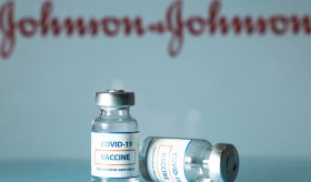 Johnson & Johnson pide a la FDA  autorización de dosis de refuerzo