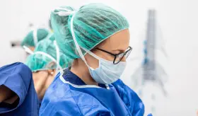 Colegio de Enfermeras pide mayor reclutamiento en medio de la crisis