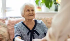 Hablan los cuidadores: "El Alzheimer es la única enfermedad en la que la persona muere dos veces