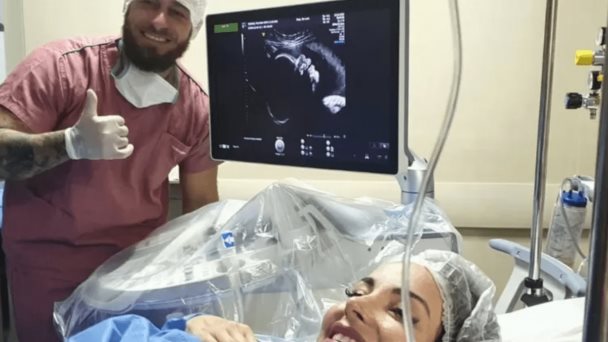 Extraordinaria operación: médicos quemaron el tumor de un bebé en el útero para salvarle la vida Extraordinaria operación: médicos quemaron el tumor de un bebé en el útero para salvarle la vida