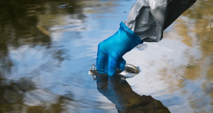 Laboratorios rastrean propagación de la viruela del mono en aguas residuales
