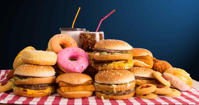 Comer mal envejece tu cerebro: alimentos ultraprocesados generan deterioro cognitivo