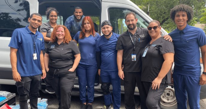 Equipo médico de la fundación ‘Haití Se Pone De Pie’, atiende a los afectados del huracán Fiona