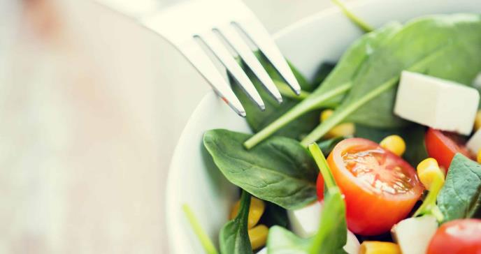 ¿Qué alimentos evitar si tengo síndrome de ovario poliquístico (SOP)?
