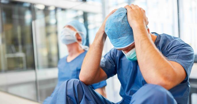 Problemas psiquiátricos entre los profesionales de la salud; la conspiración del silencio