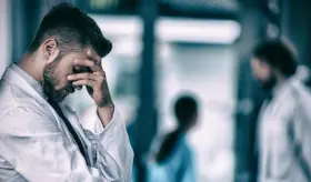 Aumenta maltrato a médicos por parte de pacientes y visitantes