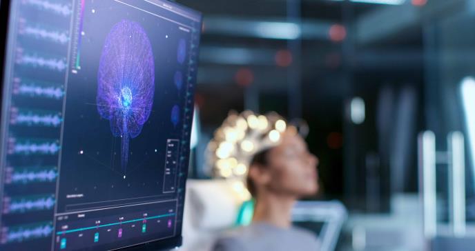 Implante cerebral ayuda a pacientes con parálisis por ELA a utilizar computadores