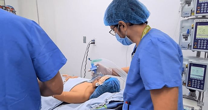 Realizan lavado pulmonar total a paciente colombiana de 24 años con proteinosis alveolar idiopática