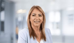 La depresión posparto puede derivar en episodios de psicosis, advierte experta