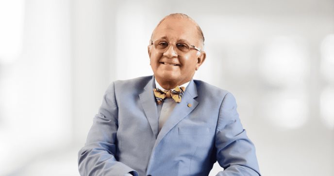 Dr. Néstor Sánchez: su felicidad es dar y sanar a los demás