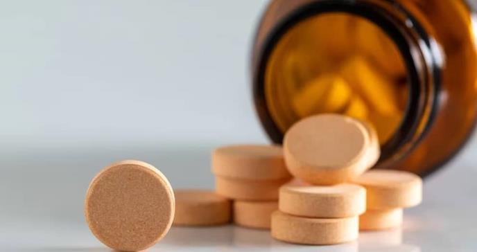Los efectos secundarios del exceso de vitamina C: ¿Qué debe saber?