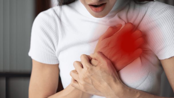 Ansiedad y las 8 diferencias de una angina o dolor de pecho por ataque cardíaco o estrés excesivo