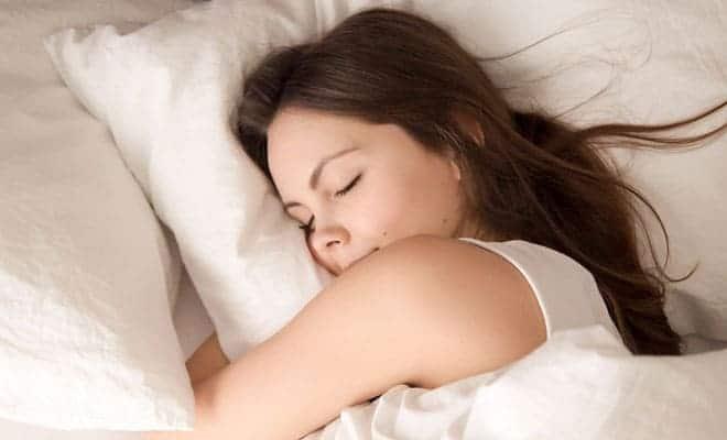 Dormir la siesta y sus beneficios para el corazón  