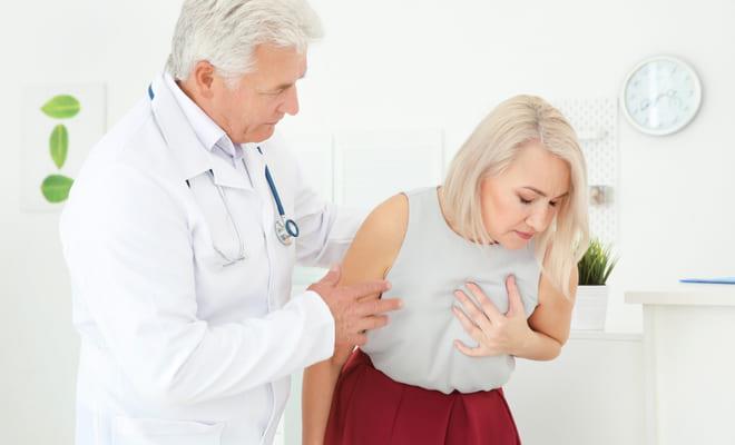 Mujeres poseen mayor riesgo de insuficiencia cardíaca después de un infarto de miocardio
