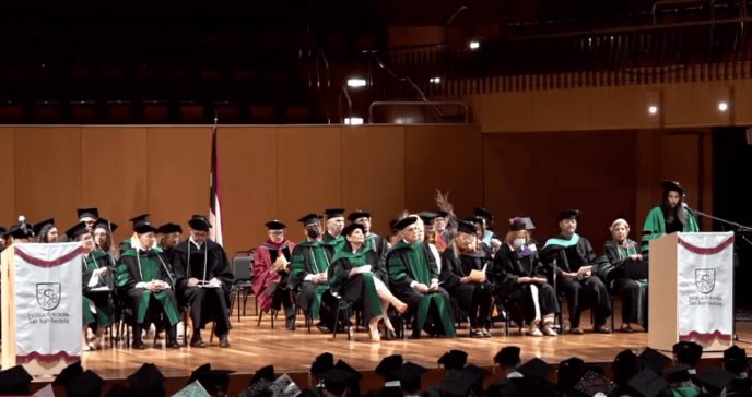 Decanos vislumbran un futuro brillante para los profesionales de la Escuela de Medicina San Juan Bautista