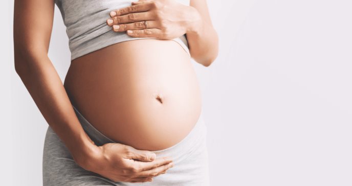 ¿Cómo el embarazo afecta positivamente a las mujeres con esclerosis múltiple?