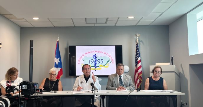 “La apertura de clínicas por parte de aseguradoras agravaría la crisis de salud de Puerto Rico”