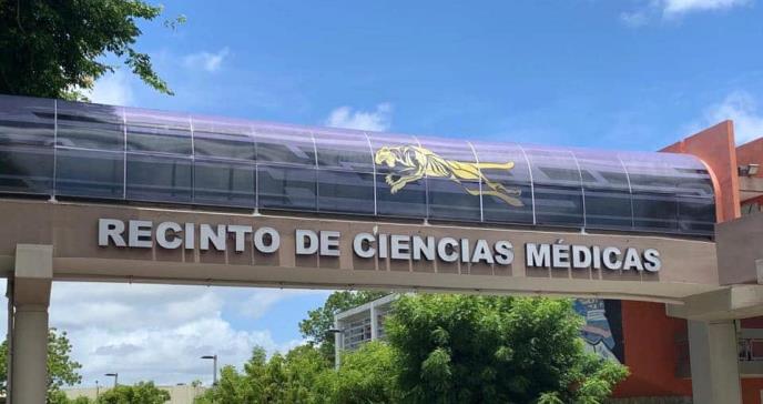 Recinto de Ciencias Médicas logra el 100 % de acreditación en sus 37 programas médicos