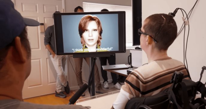 Mujer con parálisis recupera el habla a través de un avatar creado por una interfaz cerebro-ordenador
