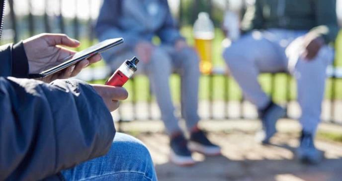 Alerta por consumo de vapeadores con fentanilo en colegios de Estados Unidos