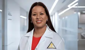 Espondilitis anquilosante: "Es malentendida como simple dolor de espalda pero no se limita a la columna"