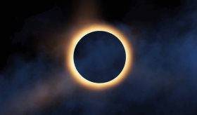 Eclipse total de sol, anillo de fuego y cometas: Los 9 eventos espectaculares del cielo nocturno del 2024