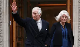 Rey Carlos III es intervenido de la próstata: ¿Por qué es crucial tratar la Hiperplasia prostática benigna?