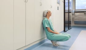 Médicos crean petición virtual para acabar con las guardias o turnos de 24 horas: "No podemos más